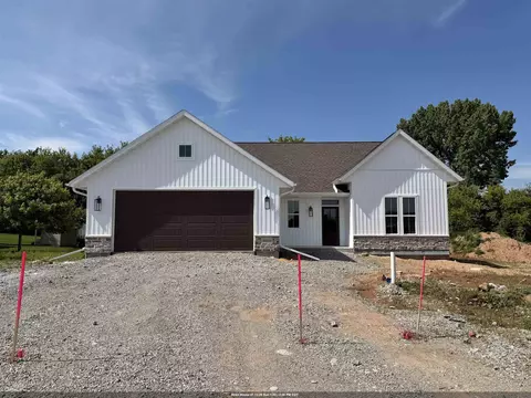 W6838 Goldfinch Drive, Greenville, WI 54942