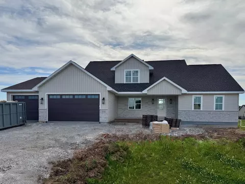 4190 N Rose Meadow Ln, Grand Chute, WI 54913