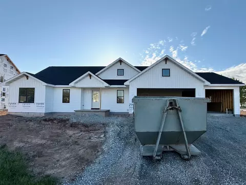 N8864 Galway Lane, Menasha, WI 54952