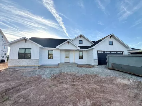 N8864 Galway Lane, Menasha, WI 54952