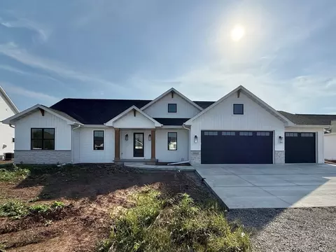 N8864 Galway Lane, Menasha, WI 54952