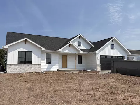 N8864 Galway Lane, Menasha, WI 54952