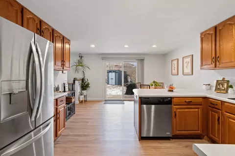 1933 Anita Ct, Appleton, WI 54913 photo 11