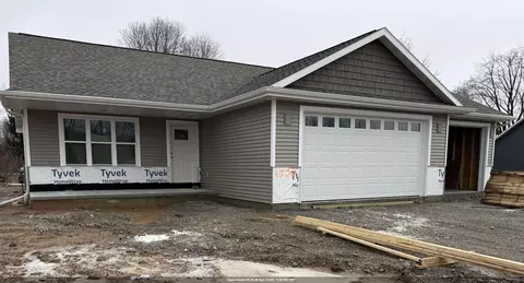 1632 Emerson Ct, Green Bay, WI 54313