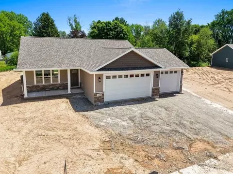 1632 Emerson Ct, Green Bay, WI 54313