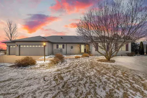 n3690 Maple Lane, Fond Du Lac, WI 54937