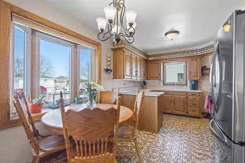 909 W Weiland Ave, Appleton, WI 54914 photo 7