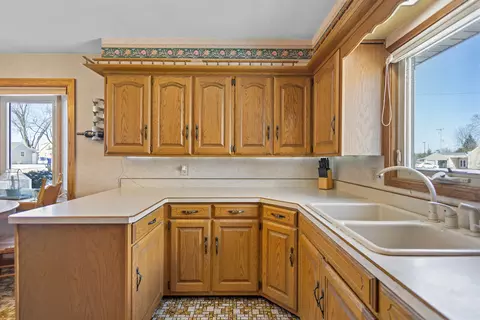 909 W Weiland Ave, Appleton, WI 54914 photo 8