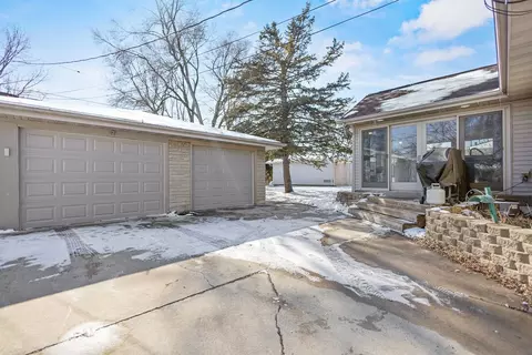 909 W Weiland Ave, Appleton, WI 54914 photo 24