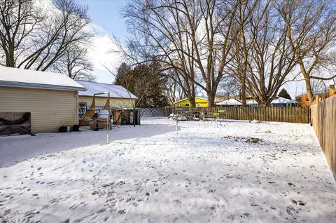 Exterior - 1623 S Jefferson St, Appleton, WI 54915 photo 8 of 9
