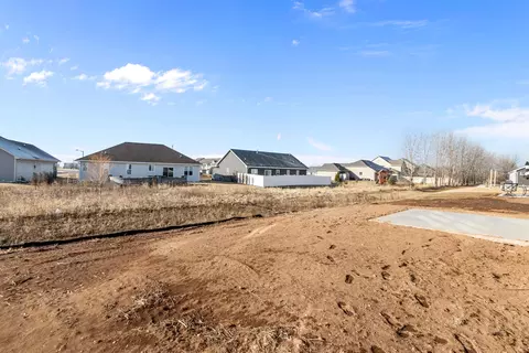 Exterior - 3731 E Gladiolus Pl, Appleton, WI 54913 photo 2 of 2