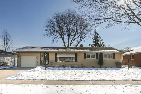432 N Locust St, Green Bay, WI 54303