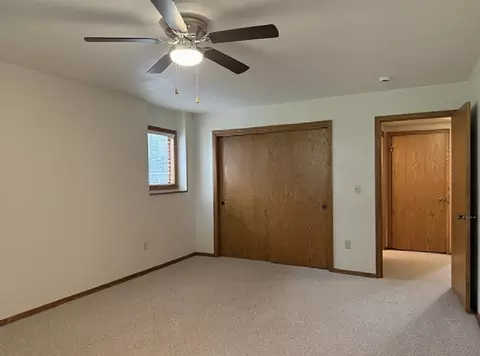 Bedroom - 2119 N Cloudview Dr, Appleton, WI 54914 photo 6 of 6