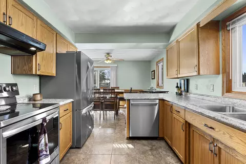 3033 W Hiawatha Dr, Appleton, WI 54914 photo 2