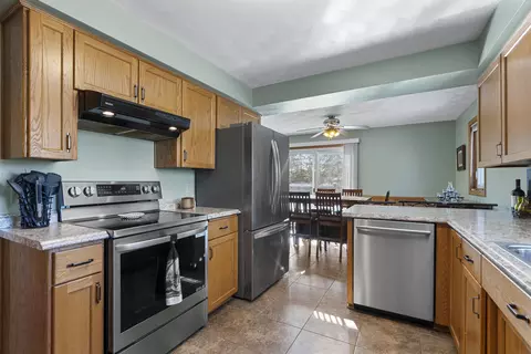3033 W Hiawatha Dr, Appleton, WI 54914 photo 3