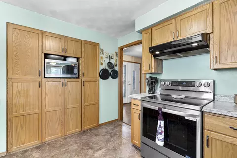 3033 W Hiawatha Dr, Appleton, WI 54914 photo 6