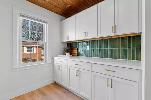 Kitchen - 518 S Telulah Ave, Appleton, WI 54915 photo 6 of 6