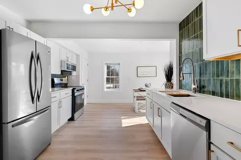 Kitchen - 518 S Telulah Ave, Appleton, WI 54915 photo 1 of 6