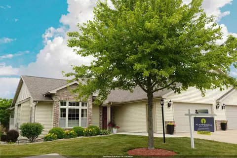 1383 Moonlight Ln, Fond Du Lac, WI 54937