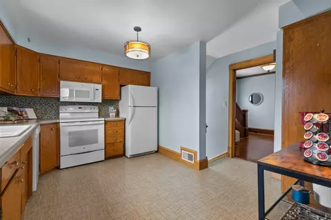 913 N Harriman St, Appleton, WI 54911 photo 15