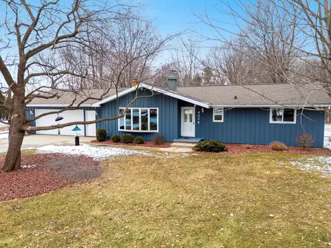 4074 Linden Ln, Green Bay, WI 54313