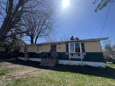 319 E Algoma St, Suring, WI 54174