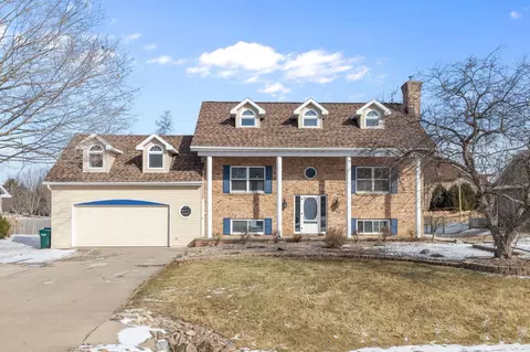 2618 W Sunnyview Cir, Appleton, WI 54914