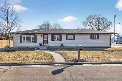 1201 Appleton St, Menasha, WI 54952