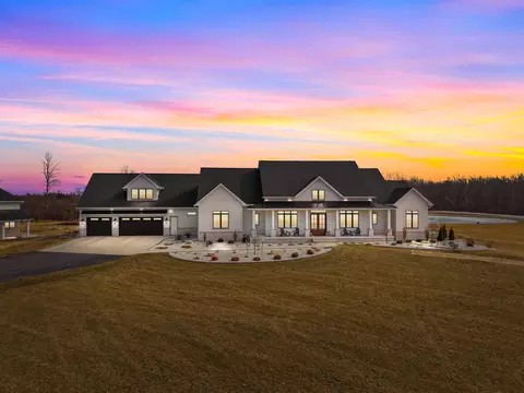 w5896 Autumn Hills Parkway, Appleton, WI 54913
