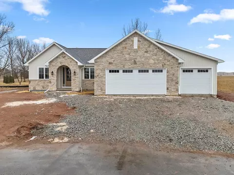 3763 Edwina Dr, De Pere, WI 54115