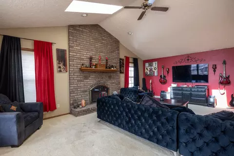 Living - 1567 Old School Pl, Greenleaf, WI 54126 photo 2 of 4