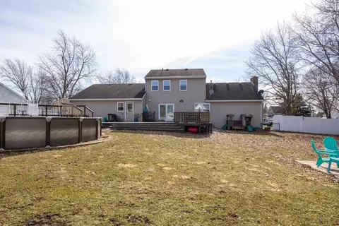 Exterior - 1567 Old School Pl, Greenleaf, WI 54126 photo 2 of 12