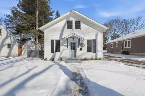 930 Rhode Island St, Sturgeon Bay, WI 54235