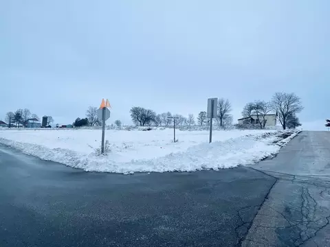 W3282 County B, Hilbert, WI 54129