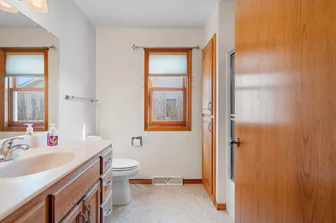 Bath - 3133 Selma Ct, Appleton, WI 54914 photo 1 of 3