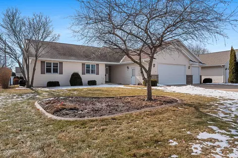 Exterior - 3133 Selma Ct, Appleton, WI 54914 photo 2 of 10