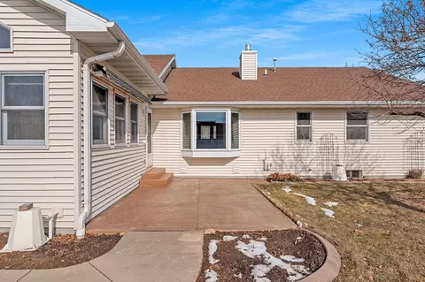 Exterior - 3133 Selma Ct, Appleton, WI 54914 photo 8 of 10