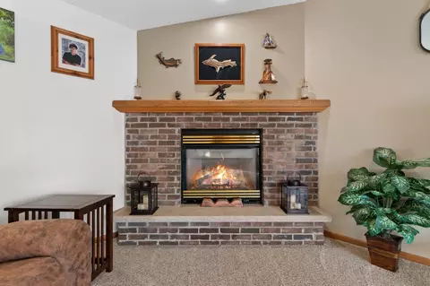 Living - w6082 Hearthstone Drive, Appleton, WI 54915 photo 2 of 3