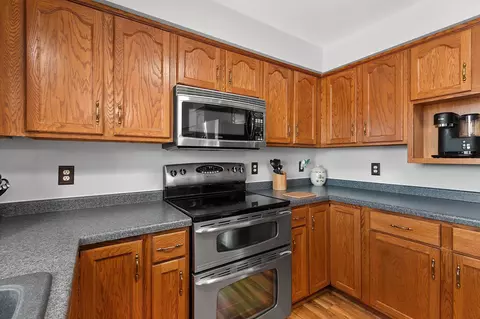 Kitchen - w6082 Hearthstone Drive, Appleton, WI 54915 photo 5 of 5