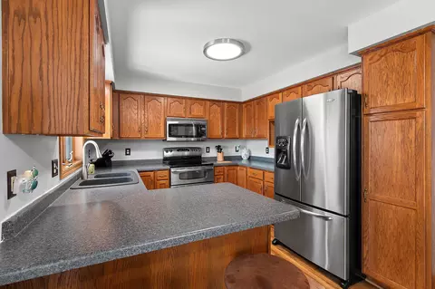Kitchen - w6082 Hearthstone Drive, Appleton, WI 54915 photo 2 of 5