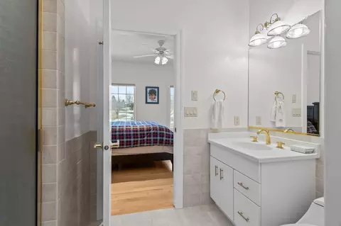 Bath - 632 Cambridge Dr, Ripon, WI 54971 photo 5 of 9