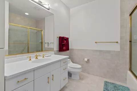 Bath - 632 Cambridge Dr, Ripon, WI 54971 photo 6 of 9