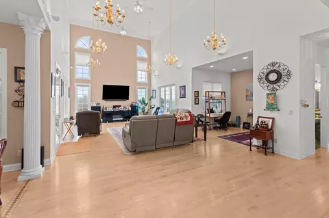 Living - 632 Cambridge Dr, Ripon, WI 54971 photo 2 of 5