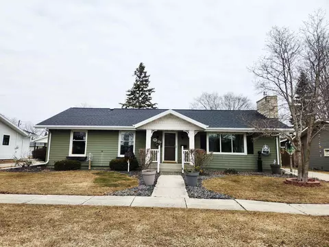 64 N St Josephs Ln, Fond Du Lac, WI 54935