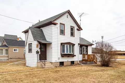 1412 Jefferson St, Oshkosh, WI 54901
