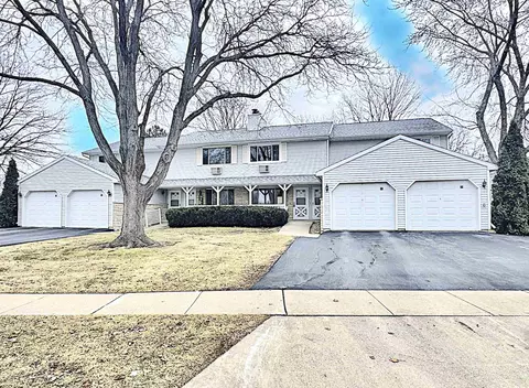 77 University Dr, Fond Du Lac, WI 54935