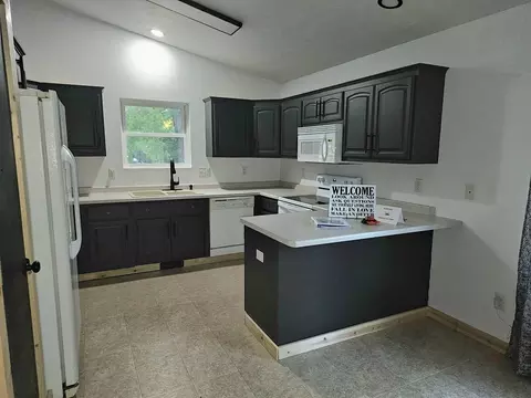 Kitchen - 1906 Mitchell St, Oshkosh, WI 54901 photo 2 of 3