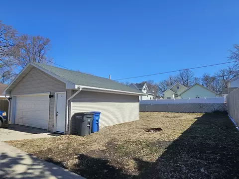 Exterior - 1906 Mitchell St, Oshkosh, WI 54901 photo 6 of 8