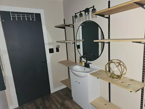 Bath - 1906 Mitchell St, Oshkosh, WI 54901 photo 1 of 6