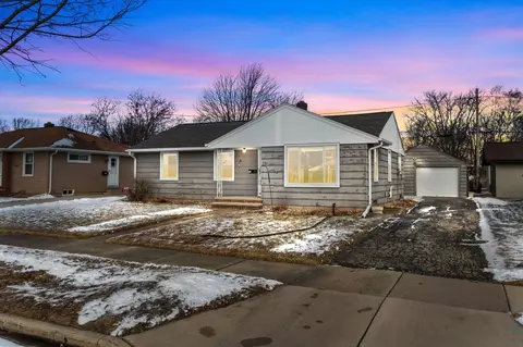 Exterior - 920 E Marquette St, Appleton, WI 54911 photo 1 of 6